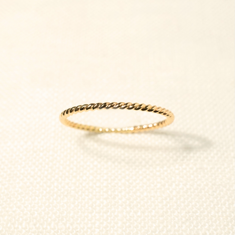Twist Ring